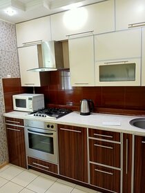 67 м², 3-комнатная квартира 2 500 ₽ в сутки - изображение 35