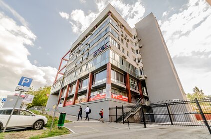 Снять трехкомнатную квартиру с раздельным санузлом у метро Фирсановская в Москве и МО - изображение 1