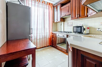 32 м², 1-комнатная квартира 2 500 ₽ в сутки - изображение 75