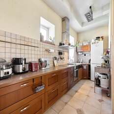 Квартира 200 м², 5-комнатная - изображение 1