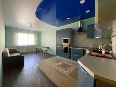 72 м², 2-комнатная квартира 3 000 ₽ в сутки - изображение 36