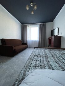 32 м², 1-комнатная квартира 2 400 ₽ в сутки - изображение 24