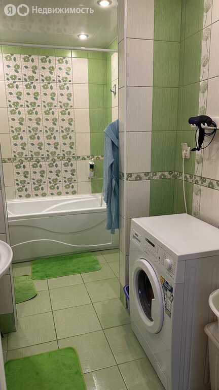 2-комнатная квартира: Тюмень, улица Ю.-Р.Г. Эрвье, 24 (45 м²)