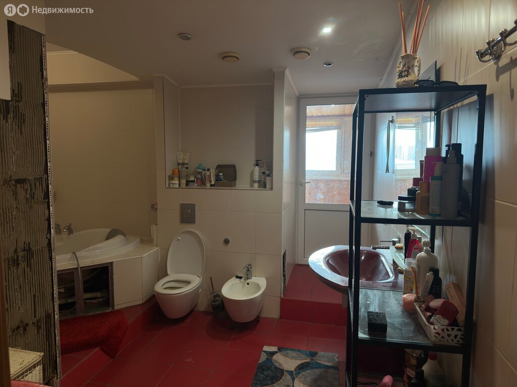 4-комнатная квартира: Нижний Новгород, улица Белинского, 62 (217 м²)