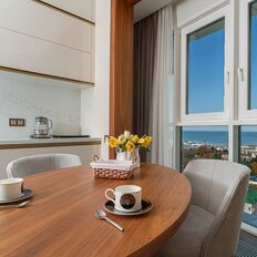 Квартира 90 м², 3-комнатная - изображение 1