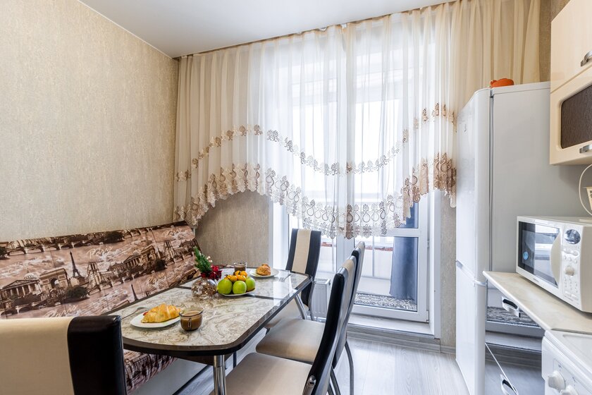 65 м², 2-комнатная квартира 2 590 ₽ в сутки - изображение 103