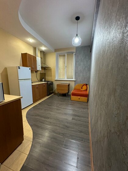 39 м², 1-комнатная квартира 2 400 ₽ в сутки - изображение 73