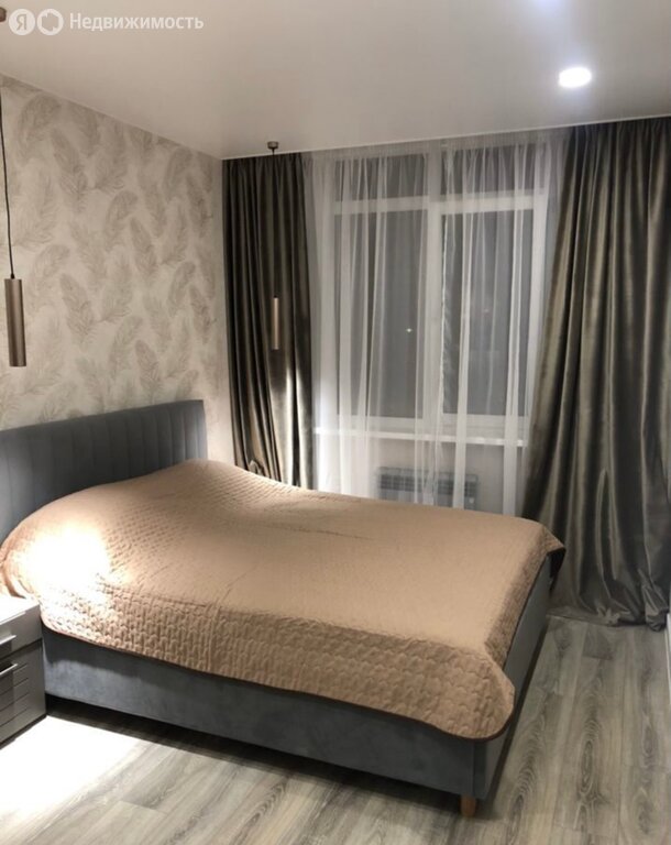 Снять (посуточно) 1-комнатную квартиру 33 м² без посредников по адресу ...