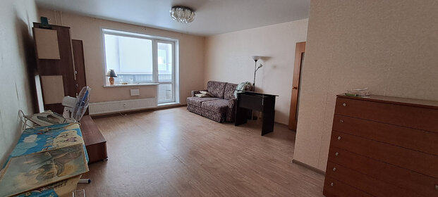 Купить 4-комнатную квартиру до 5 млн рублей в Волгограде - изображение 4