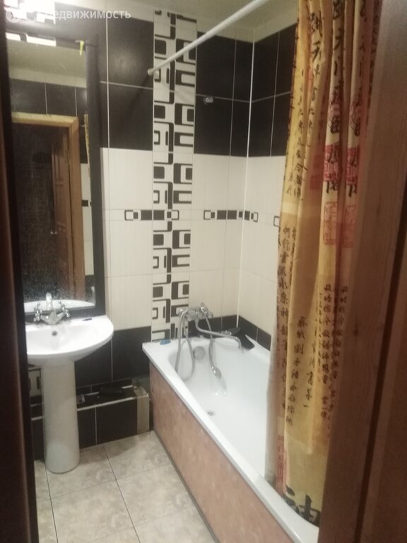 Снять 1-комнатную квартиру 38 м² без посредников по адресу деревня ...