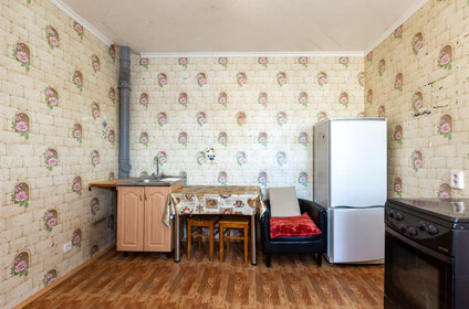 Купить трехкомнатную квартиру с лоджией в ЖК «Ласточкино гнездо» в Санкт-Петербурге и ЛО - изображение 40