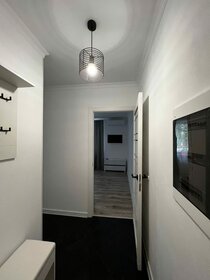 Купить квартиру-студию с высокими потолками и в новостройке в Петергофе - изображение 49