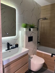 51 м², 2-комнатная квартира 3 950 ₽ в сутки - изображение 59