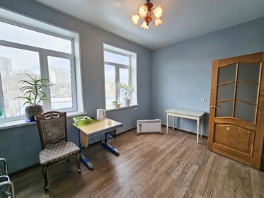 Купить трехкомнатную квартиру с дизайнерским ремонтом в Ростовской области - изображение 11