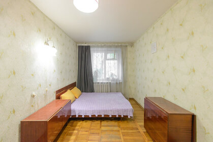 Купить трехкомнатную квартиру в брежневке в районе Московский в Санкт-Петербурге и ЛО - изображение 37