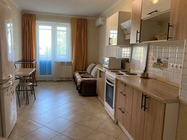 42 м², 1-комнатная квартира 2 500 ₽ в сутки - изображение 34