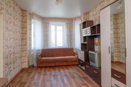 Купить двухкомнатную квартиру в кирпичном доме на улице Валдайская в Шушарах - изображение 2