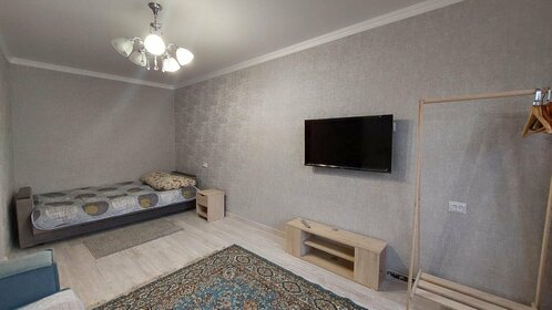 43 м², 2-комнатная квартира 1 700 ₽ в сутки - изображение 54