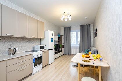 45 м², 2-комнатная квартира 2 500 ₽ в сутки - изображение 70