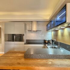Квартира 98 м², 2-комнатные - изображение 1