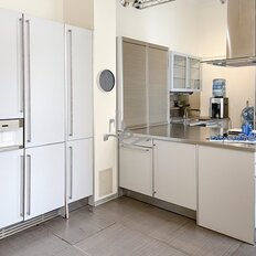 Квартира 190 м², 4-комнатная - изображение 2