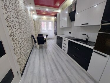 Купить двухкомнатную квартиру с парковкой на улице Звенигородская в Челябинске - изображение 37