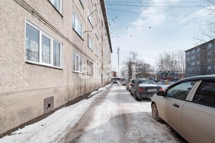 Купить квартиру с раздельным санузлом на улице Большая Озёрная в Санкт-Петербурге - изображение 22