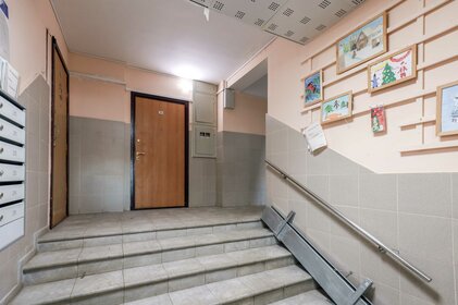 Снять двухкомнатную квартиру с большой кухней на улице Производственная в Москве - изображение 45