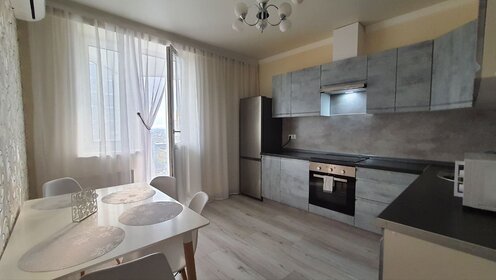 65 м², 2-комнатная квартира 3 500 ₽ в сутки - изображение 50