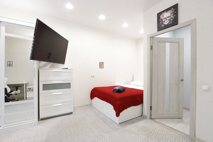 47 м², 2-комнатная квартира 3 800 ₽ в сутки - изображение 86