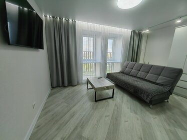 42 м², 1-комнатная квартира 2 500 ₽ в сутки - изображение 58