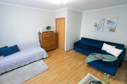70 м², 2-комнатная квартира 3 500 ₽ в сутки - изображение 52
