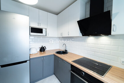 Купить трехкомнатную квартиру с большой кухней у метро Озёрная в Москве и МО - изображение 2