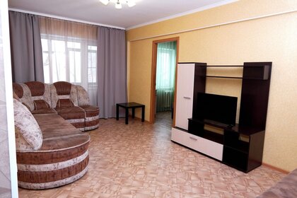 45 м², 3-комнатная квартира 2 500 ₽ в сутки - изображение 20