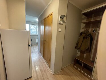 Купить однокомнатную квартиру с ремонтом в ЖК «Равновесие» в Москве и МО - изображение 46