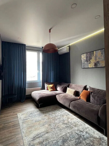 57 м², 2-комнатная квартира 99 000 ₽ в месяц - изображение 1