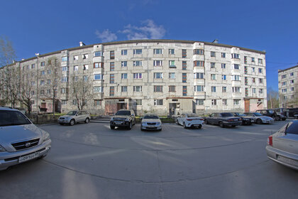Купить студию или 1-комнатную квартиру эконом класса и с парковкой в Городском округе ЗАТО Северск - изображение 40