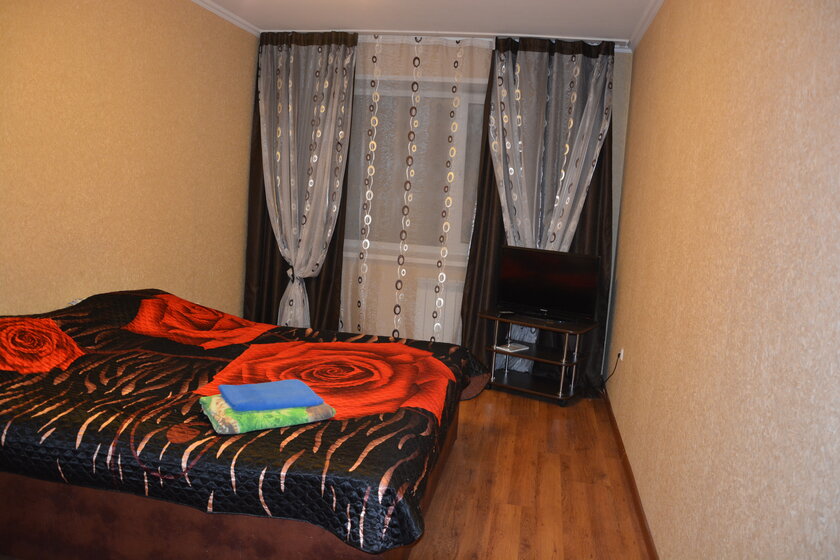 50 м², 1-комнатная квартира 2 300 ₽ в сутки - изображение 1