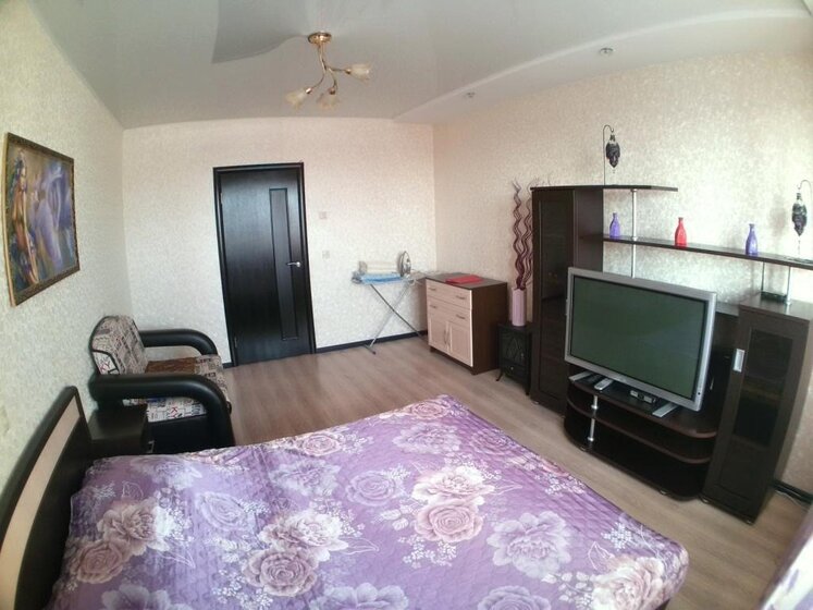 42 м², 1-комнатная квартира 2 000 ₽ в сутки - изображение 36