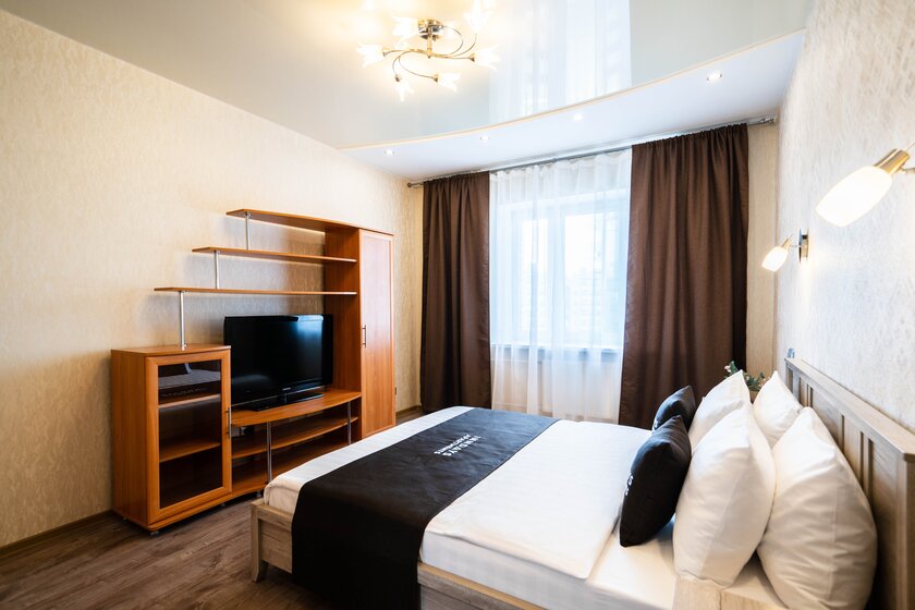 70 м², 2-комнатная квартира 2 450 ₽ в сутки - изображение 99