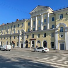 Квартира 42 м², 1-комнатная - изображение 1