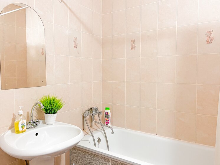 45 м², 1-комнатная квартира 2 700 ₽ в сутки - изображение 58