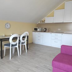 часть дома + 10 соток, участок - изображение 1