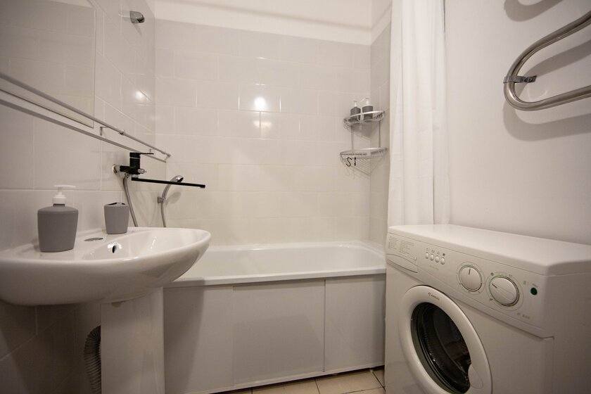 60 м², 2-комнатная квартира 6 300 ₽ в сутки - изображение 1