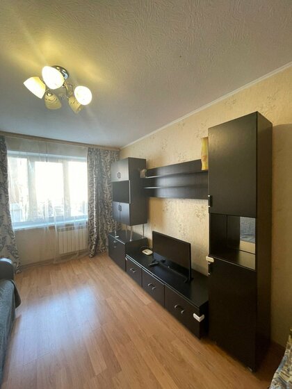 70 м², 2-комнатная квартира 3 300 ₽ в сутки - изображение 76