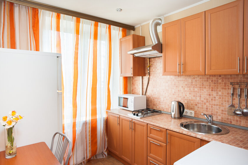 35 м², 1-комнатная квартира 3 400 ₽ в сутки - изображение 100