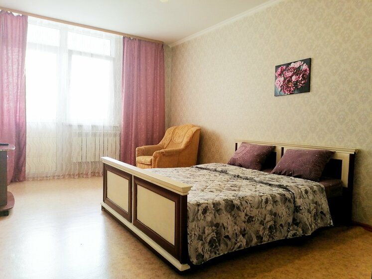 43 м², 1-комнатная квартира 1 700 ₽ в сутки - изображение 1