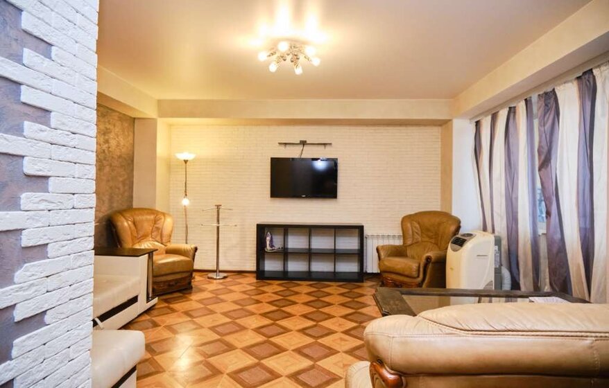 55 м², 2-комнатная квартира 4 850 ₽ в сутки - изображение 1