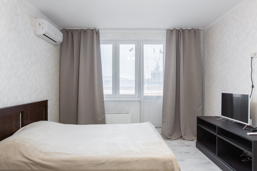 65 м², 1-комнатная квартира 2 300 ₽ в сутки - изображение 37