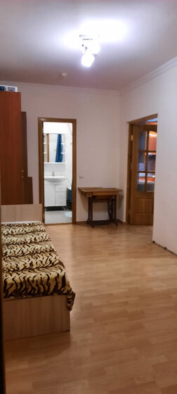 53 м², 2-комнатная квартира 2 500 ₽ в сутки - изображение 19